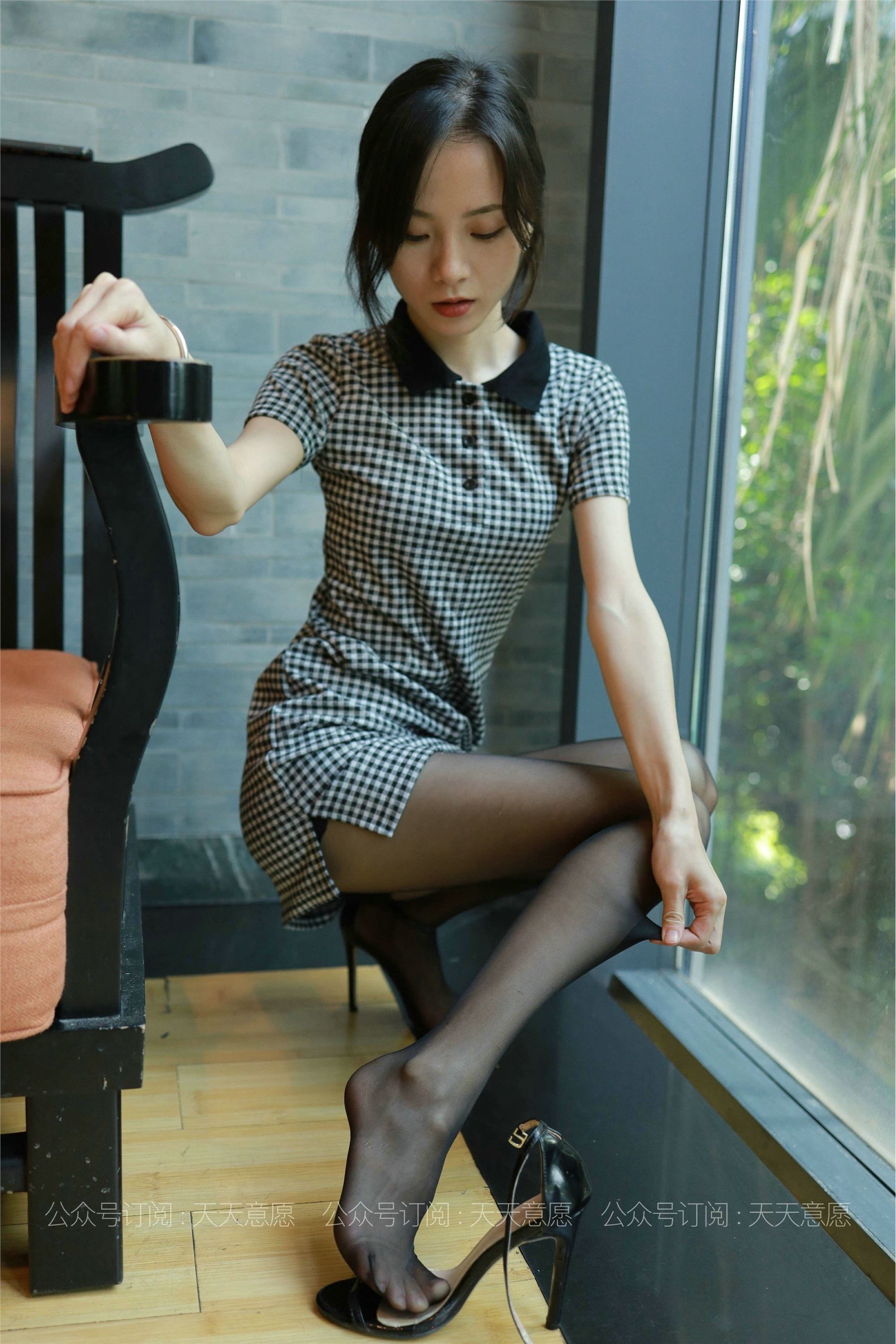 IESS异思趣向  2021.08.07 丝享家882：小六《下午茶的格子短裙》